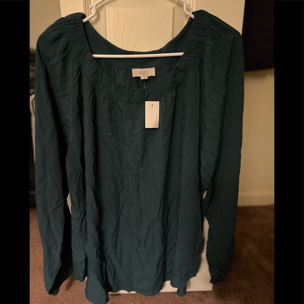 LOFT Woman’s blouse size L NWT